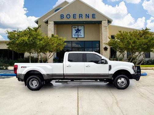2022 Ford F-350 Lariat Super Duty