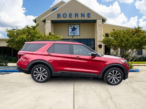 Red 2022 Ford Explorer ST-Line