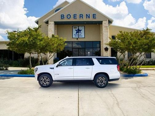 2023 GMC Yukon XL AT4