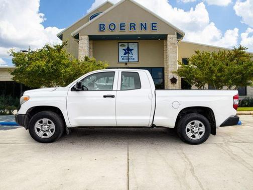 Super White 2015 Toyota Tundra SR