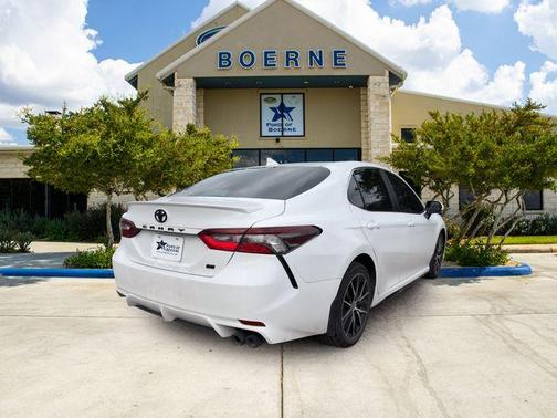 Ice 2024 Toyota Camry SE