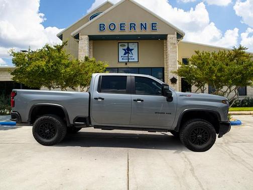 Sterling Gray Metallic 2024 Chevrolet Silverado 2500 ZR2