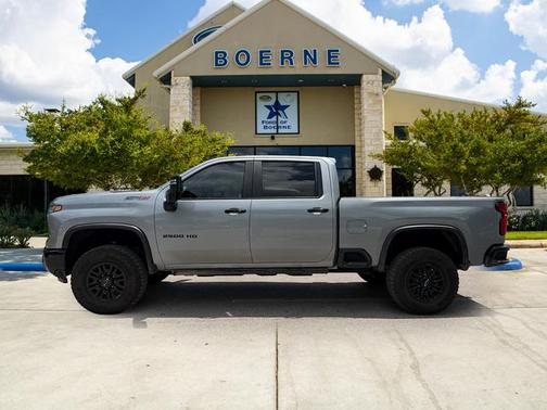 Sterling Gray Metallic 2024 Chevrolet Silverado 2500 ZR2