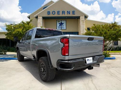 Sterling Gray Metallic 2024 Chevrolet Silverado 2500 ZR2