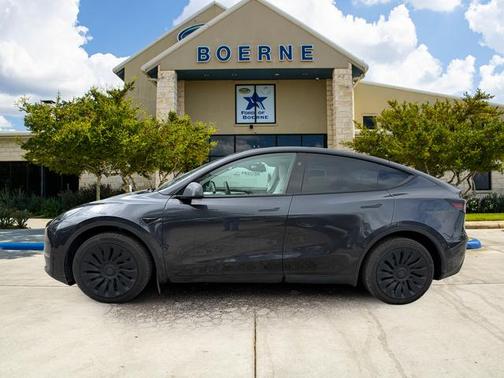 Gray 2025 Tesla Model Y Long Range