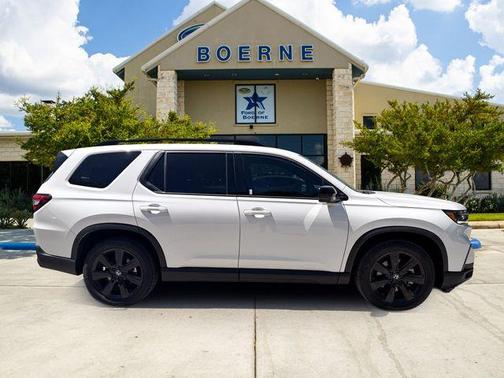 White 2025 Honda Pilot Black Edition