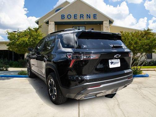 Mosaic Black Metallic 2025 Chevrolet Equinox ACTIV