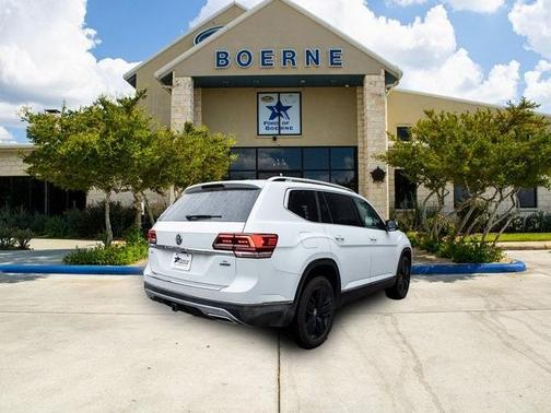 2018 Volkswagen Atlas 3.6L SEL Premium