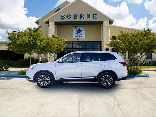 2020 Mitsubishi Outlander SE