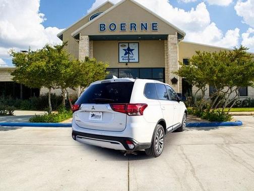 2020 Mitsubishi Outlander SE