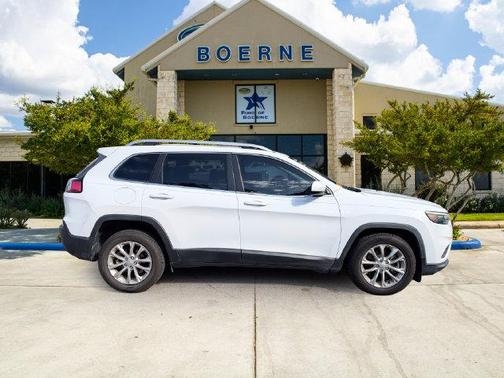 Bright White Clearcoat 2019 Jeep Cherokee Latitude