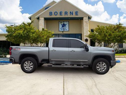 Sterling Gray Metallic 2025 Chevrolet Silverado 2500 High Country