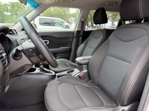 Bright Silver 2016 Kia Soul +