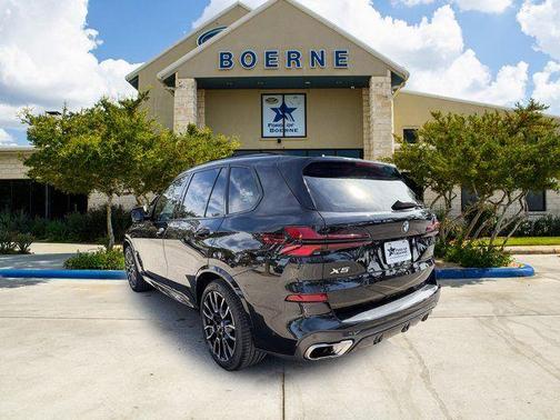 Black Sapphire Metallic 2024 BMW X5 xDrive40i