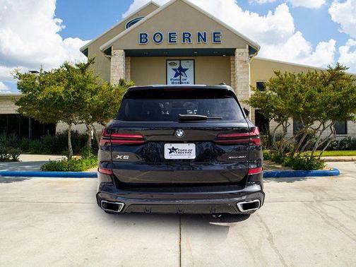 Black Sapphire Metallic 2024 BMW X5 xDrive40i