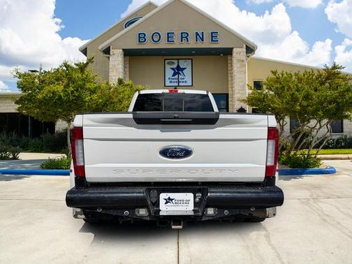 White Platinum Clearcoat Metallic 2019 Ford F-450 Lariat