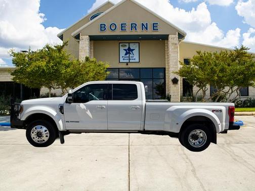 White Platinum Clearcoat Metallic 2019 Ford F-450 Lariat
