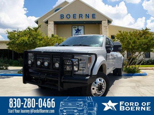 White Platinum Clearcoat Metallic 2019 Ford F-450 Lariat