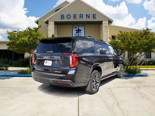 2023 GMC Yukon XL AT4