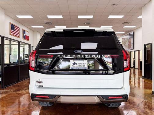 Star White 2026 Ford Expedition King Ranch