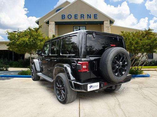 2022 Jeep Wrangler Unlimited Sahara High Altitude