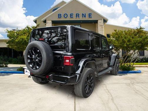 2022 Jeep Wrangler Unlimited Sahara High Altitude