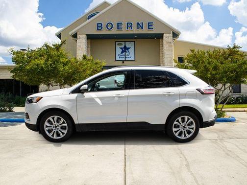 White Metallic 2024 Ford Edge Titanium