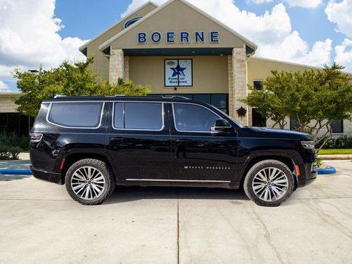 Diamond Black 2022 Jeep Grand Wagoneer Series III