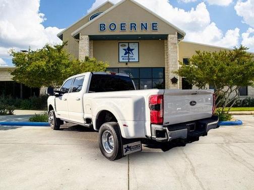 2025 Ford F-350 Lariat Super Duty