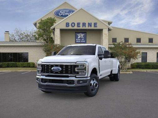 Star White 2026 Ford F-350 Lariat Super Duty