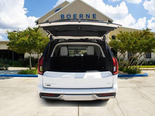 Oxford White 2025 Ford Expedition Max Active