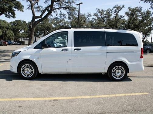 2023 Mercedes-Benz Metris Base