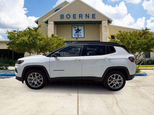 Bright White Clearcoat 2025 Jeep Compass Limited