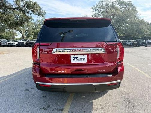 2024 GMC Yukon SLT