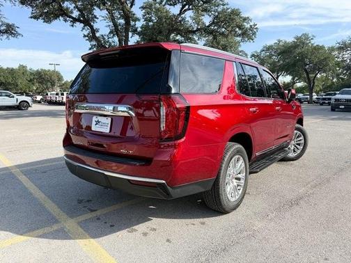 2024 GMC Yukon SLT