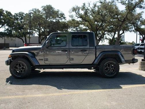 2022 Jeep Gladiator Sport