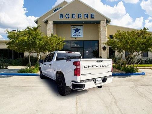 2022 Chevrolet Silverado 1500 Custom