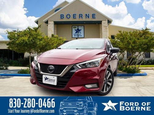 Scarlet Ember 2020 Nissan Versa 1.6 SR