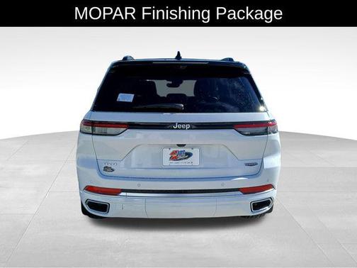 2025 Jeep Grand Cherokee Summit