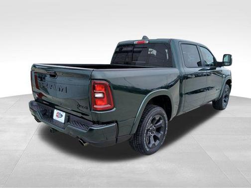 Serrano Green Metallic 2026 RAM 1500 Big Horn/Lone Star