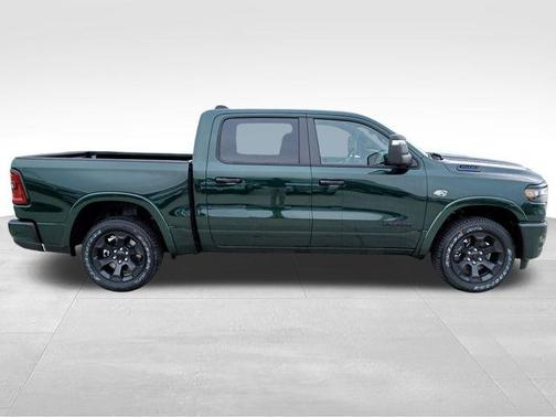 Serrano Green Metallic 2026 RAM 1500 Big Horn/Lone Star
