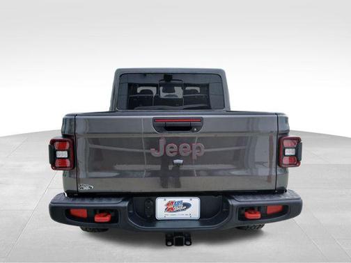 Granite Crystal Metallic Clearcoat 2026 Jeep Gladiator Rubicon