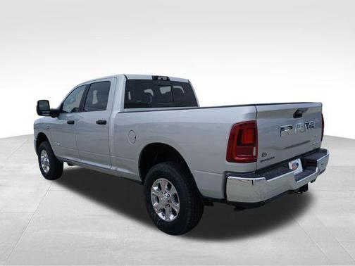 Silver Zynith 2026 RAM 3500 Big Horn Crew Cab 4x4 6'4' Box