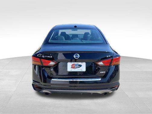2020 Nissan Altima SR Intelligent AWD