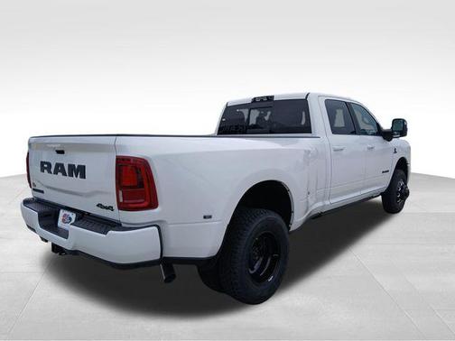 Bright White Clearcoat 2026 RAM 3500 Laramie Crew Cab 4x4 8' Box