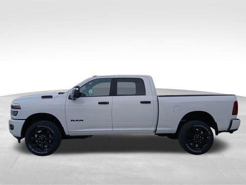 Bright White Clearcoat 2026 RAM 2500 Big Horn Crew Cab 4x4 6'4' Box