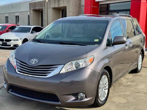 2015 Toyota Sienna XLE