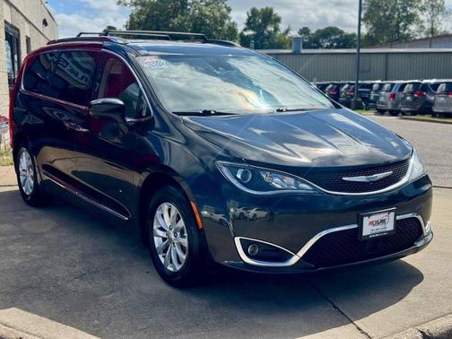 2018 Chrysler Pacifica Touring-L Plus