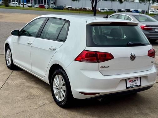 2017 Volkswagen Golf TSI S 4-Door