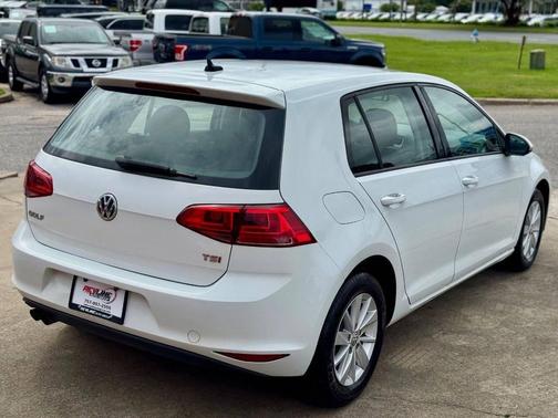 2017 Volkswagen Golf TSI S 4-Door